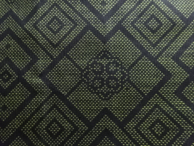 JAPANESE KIMONO / ANTIQUE KIMONO / SILK / DORO OSHIMA TSUMUGI (5 maruki) / WOVEN GEOMETRIC